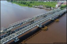 Perkembangan Infrastruktur Kota: Pembangunan Jalan dan Jembatan Pontianak