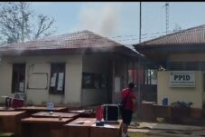 Api Nyaris Ludeskan Kantor Dishubkominfo Kayong Utara