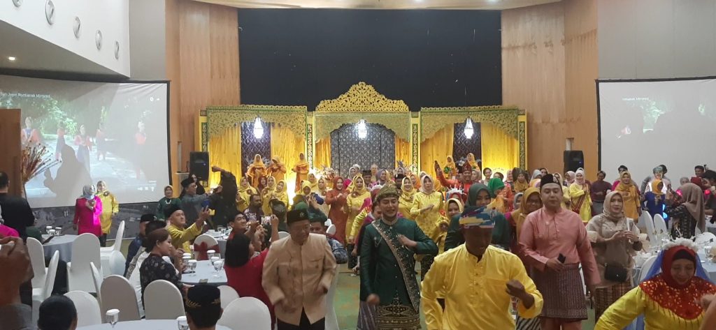 Budaya Naik Pengantin Istana Kadriah Pontianak