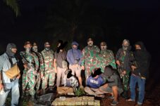 Kembali..! Satgas Pamtas Gagalkan Penyelundupan 15,5 Kg Sabu-sabu