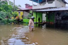 Sungai Pesaguan meluap, Ratusan jiwa di Desa Tumbang Titi terdampak banjir