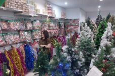 Pernak Pernik Natal di Pontianak Diburu Pembeli dari Mancanegara