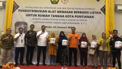Puluhan Ribu Masyarakat Kalbar Terima Rice Cooker Gratis