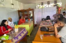 Meiske Anggrainy Salurkan Bantuan Pembangunan Ruang Kelas di Jungkat