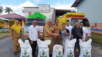 Sebagai Pengendalian Inflasi Pemprov Kalbar Salurkan Jagung Untuk Pakan Ternak
