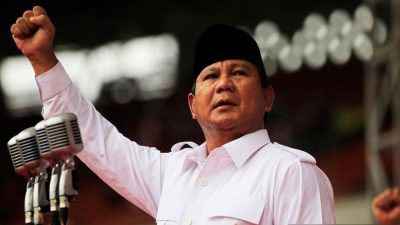 Prabowo Terima Kenaikan Pangkat Kehormatan Dari Jokowi