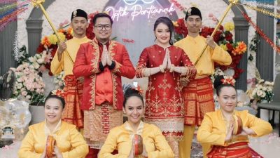 Halal Bi Halal, Pengusaha Optik Pontianak Prima Emon dan Nadia Sarosa Tampilkan Tarian Khas Mela
