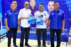 Pasangan Bonifasius Dan Hendri Suzani Kembalikan Berkas Pendaftaran Pilwako