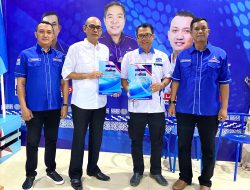 Pasangan Bonifasius Dan Hendri Suzani Kembalikan Berkas Pendaftaran Pilwako
