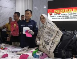 15 Kg Narkotika Jenis Sabu Asal Malaysia Dimusnahkan Polda Kalbar