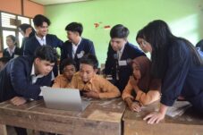 HMSI FMIPA UNTAN Pontianak Gelar Pengabdian Masyarakat di Sungai Kakap