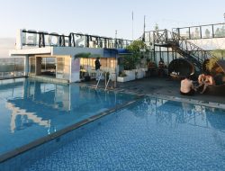 Jelang Long Weekend, Berenang Tanpa Menginap di Hotel Harris Pontianak