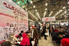 Simpatisan Norsan-Krisantus Gelar Cek Kesehatan Gratis Bagi Anak Muda