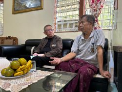 Usai Berkampanye Sutarmidji Jenguk Ustadz Jawani Singkawang