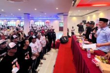 Deklarasi Tim Relawan NKRI, Warga Singkawang Inginkan Norsan-Krisantus Pimpin Kalbar