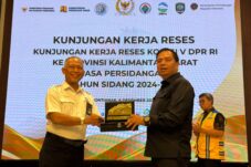 Kunker Lasarus Bahas Rencana Pembangunan Jembatan Kapuas III