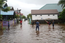 Warga Diminta Waspada Cuaca Ekstrem dan Banjir Rob di Kalbar