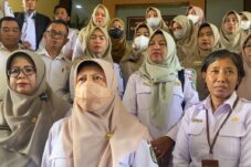 Puluhan Guru Laporkan Akun Iky Kabah ke Polda Kalbar