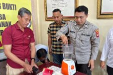 Satres Narkoba Polresta Pontianak Musnahkan Barang Bukti Sabu