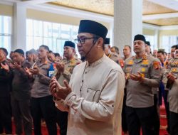 Polda Kalimantan Barat Gelar Salat Ghaib untuk 3 Personel Polres Way Kanan yang Gugur dalam Tugas