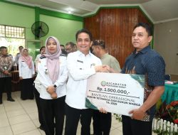 561 RT dan 105 RW di Pontianak Barat Terima Bantuan Operasional Rp1,5 Juta