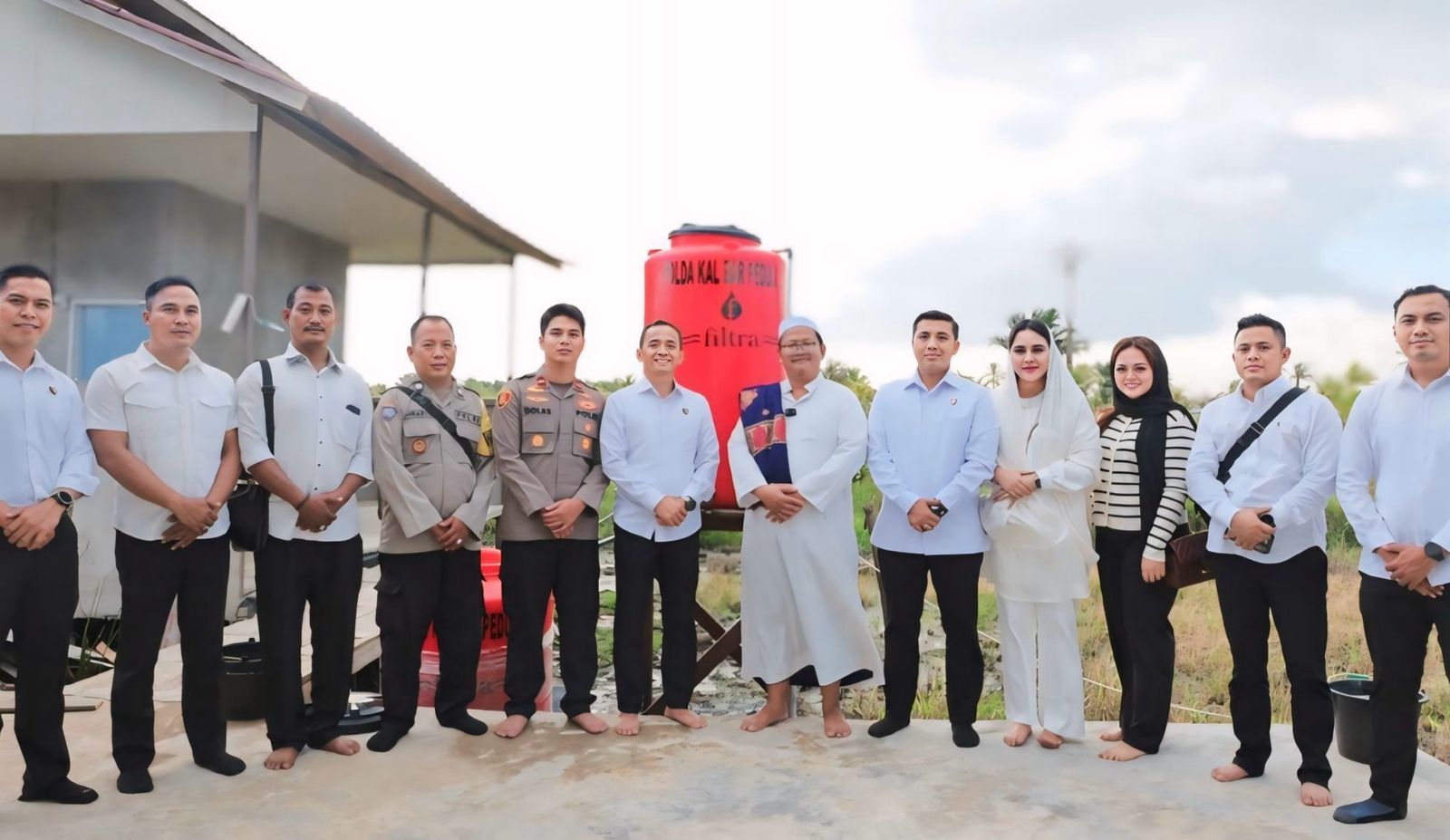 Polda Kalbar Peduli, Beri Bantuan ke Ponpes di Sungai Kakap