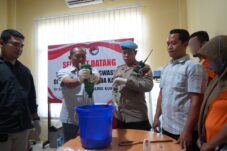 Polres Kubu Raya Musnahkan 1 Kg Sabu