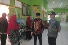 Bupati Sujiwo Sidak Puskesmas Sui Kakap