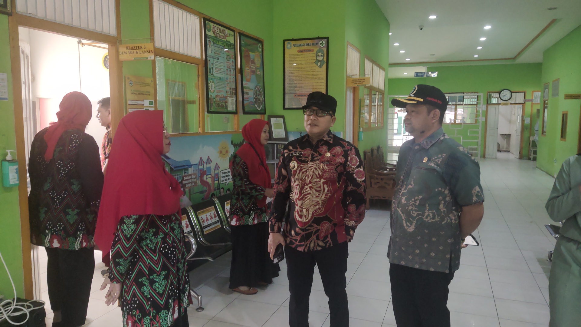 Bupati Sujiwo Sidak Puskesmas Sui Kakap