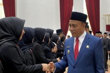 Lantik 12 Pejabat Fungsional, Krisantus Harap Bisa Jalankan Tugas dengan Baik