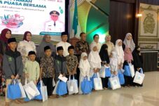 Gubernur Kalbar Buka Puasa Bersama Anak Yatim