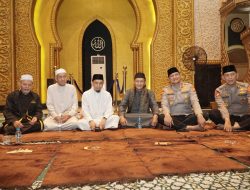Kapolda Kalbar Kunjungi Tokoh Ulama Kalbar dan Imam Besar Masjid Raya Mujahidin Pontianak
