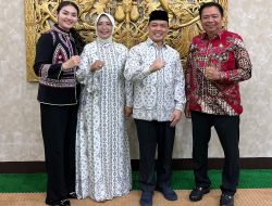 Hari Kedua Idulfitri, Lasarus Bersilaturahmi ke Sejumlah Tokoh di Kalbar