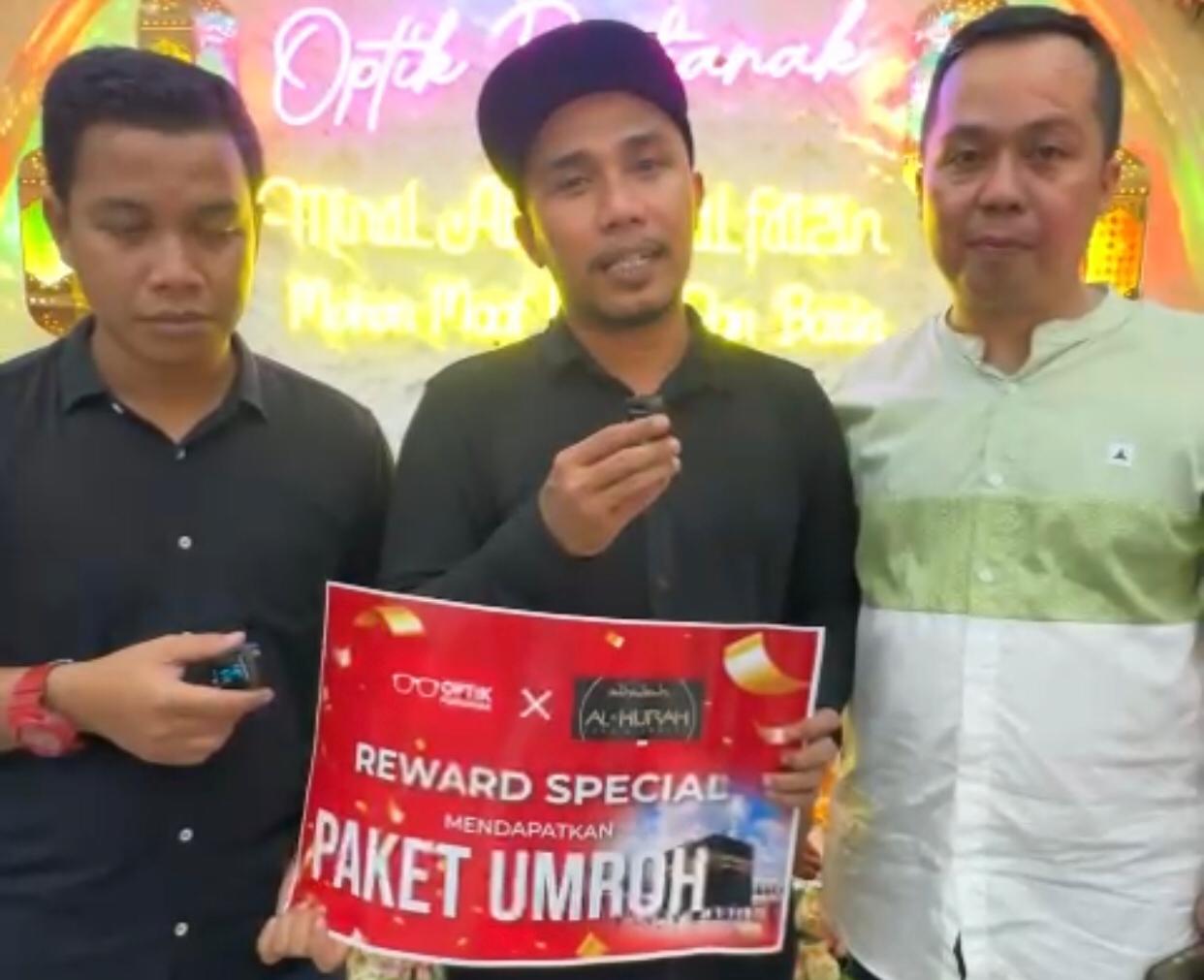 Gelar Halal Bi Halal, Optik Pontianak Bagikan Tiket Umroh