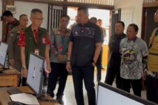 Bupati Sis Buka Ruangan Seleksi P3K di SMKN 2 Putussibau