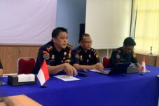 KKP Segel Tiga Penangkaran Arwana Diduga Tak Berizin