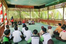 Gelar Wisata Bersih dan Tanam Pohon, Bupati Sujiwo: Komitmen Jadikan Kubu Raya Hijau