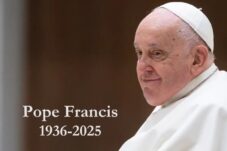 Kabar Duka dari Vatikan, Paus Fransiskus Meninggal Dunia Akibat Infeksi Paru Paru