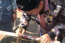 Gelar Upacara Hari Pendidikan Nasional, Gubernur Kalbar Tandatangani Prasasti 12 Sekolah Baru