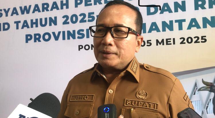 Bupati Sujiwo Upayakan Peningkatan Status Jalan Mantap