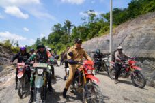 Bupati Sis Buka TMMD di Nanga Saray