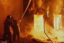 Rumah Warga di Desa Mega Timur Kubu Raya Hangus Dilalap Api