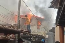 Tujuh Rumah di Kampung Beting Terbakar