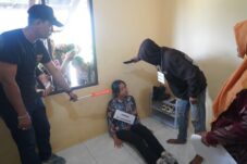 41 Adegan Rekonstruksi Ungkap Detik-detik Remaja Disabilitas Tikam Tetangga hingga Tewas