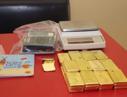 Polresta Pontianak Timbang 47 Keping Emas Hasil Sitaan
