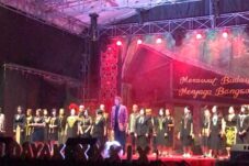 Sanggar Uyan Tampilkan Paduan Suara Lagu Dayak Berjudul Nuan Nula Aku di PGD 2025