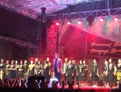 Sanggar Uyan Tampilkan Paduan Suara Lagu Dayak Berjudul Nuan Nula Aku di PGD 2025