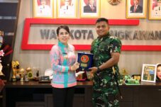 Danyonmarhanlan XII Kunjungi Wali Kota Singkawang