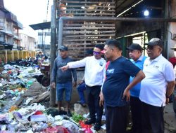 Bersihkan Parit Tokaya, Edi Ajak Warga Peduli Lingkungan