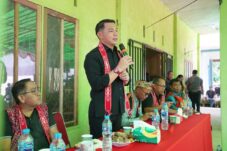 Bupati Fransiskus Diaan Apresiasi Gawai Dayak Makai Taon Dusun Pala Tengah 2025: Dorong Pelestarian Adat dan Budaya